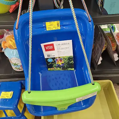 Plastic swing, photo 3 of 3