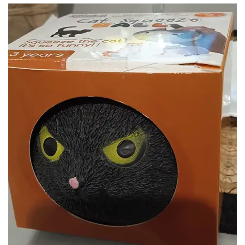 Pelota un gato un apretón, cat squeeze ball, photo 4 of 4