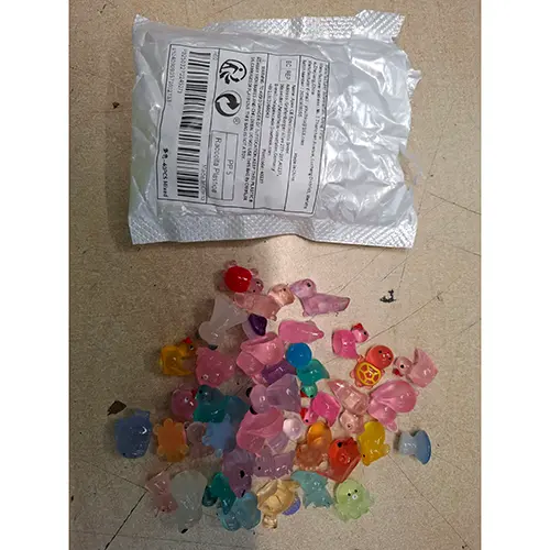 Plastic toy, photo 2 of 2