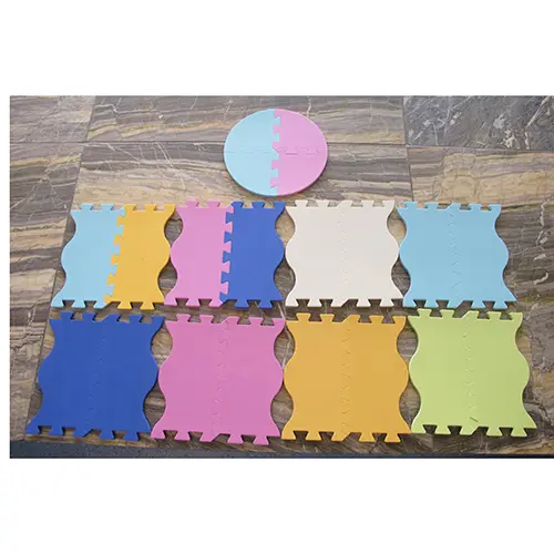 Kids play puzzle mat, photo 2 of 4